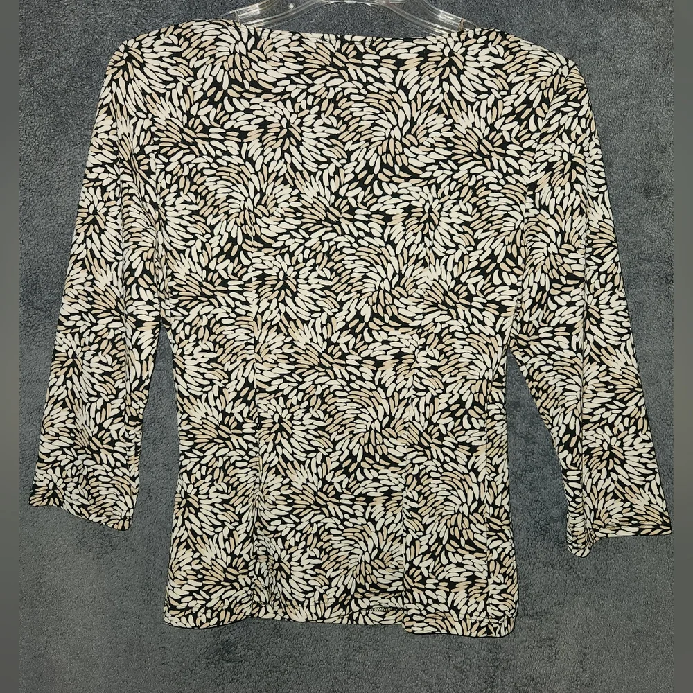 BCBG Paris Black and Cream Patterned Top Size Small - Picture 5 of 6
